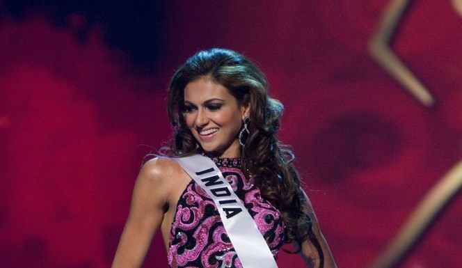 Some trivias about Gurdas Maan’s daughter-in-law Simran Kaur Mundi that you might want to know!