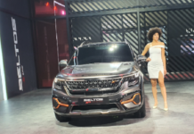 ਆਟੋ ਐਕਸਪੋ 2020: ਮਹਿੰਗੀਆਂ ਕਾਰਾਂ ਦੇ ਕੋਲ ਖੜੇ ਹੋਣ ਦੇ ਲਈ ਸੋਹਣਿਆਂ ਮਾਡਲਾਂ ਨੂੰ ਮਿਲਦੇ ਹਨ 3 ਹਜ਼ਾਰ ਰੁਪਏ