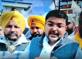 Video : ਪੰਜਾਬ ‘ਚ ਆਪ ਦੀ ਜਿੱਤ ਤੇ ਆਪ ਵਰਕਰ ਬੋਲੇ- ਦਿੱਲੀ ਹਮਾਰੀ ਹੈ, ਅੱਗੇ ਪੰਜਾਬ ਦੀ ਵਾਰੀ ਹੈ, ਵੇਖੋ ਵੀਡਿਉ