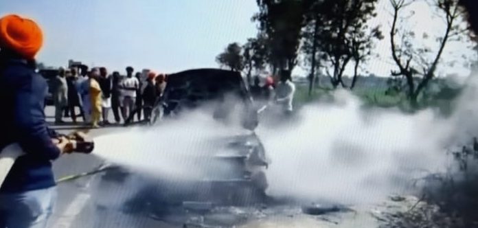 ਹਾਦਸਾ: ਰੋਡ ਤੇ ਹੀ ਚਲਦੀ ਕਾਰ ਨੂੰ ਲੱਗੀ ਅੱਗ, ਇਕ ਵਿਅਕਤੀ ਜਖਮੀ