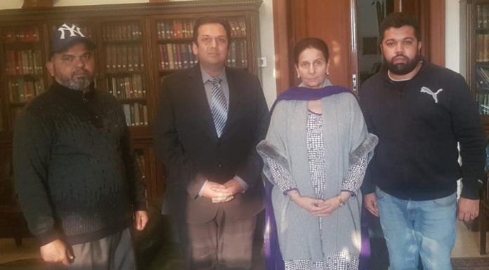 ਨੌਜਵਾਨਾਂ ਦੇ ਚੰਗੇ ਭਵਿੱਖ ਲਈ ਪੰਜਾਬ ਸਰਕਾਰ ਨੂੰ ਵਿਦੇਸ਼ ‘ਚ ਹੈਲਪ ਡੈਸਕ ਸਥਾਪਤ ਕਰਨ ਦੀ ਲੋੜ : ਕਰਨ ਰੰਧਾਵਾ