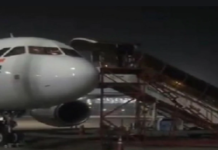 COVID-19 ਦਾ ਖੋਫ : ਪਾਇਲਟ ਨੇ ਹਵਾਈ ਜਹਾਜ਼ ਦੇ ਕਾਕਪਿੱਟ ਤੋਂ ਮਾਰੀ ਛਾਲ