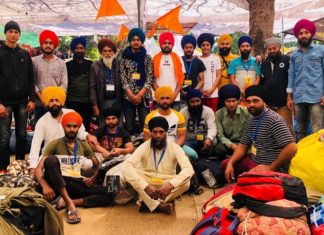 ਦੇਸ਼-ਵਿਦੇਸ਼ ਤੋਂ ਸ਼੍ਰੀ ਆਨੰਦਪੁਰ ਸਾਹਿਬ ਹੋਲਾ-ਮੁਹੱਲਾ ਪਹੁੰਚ ਰਹੀ ਸੰਗਤ, ਖਾਲਸਾ ਸੇਵਕ ਜੱਥਾ ਕਾਲੇਕੇ ਦੇ ਸੇਵਾਦਾਰ ਸੁਰੱਖਿਆ ਨੂੰ ਬਣਾ ਰਹੇ ਯਕੀਨੀ