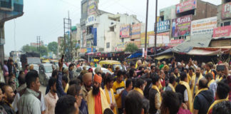 ਸ਼ਿਵਸੇਨਾ ਨੇਤਾ ਤੇ ਹਮਲੇ ਦੇ ਦੋਸ਼ੀਆਂ ਨੂੰ ਨਾ ਫੜੇ ਜਾਣ ਦੇ ਵਿਰੋਧ ‘ਚ ਸ਼ਿਵਸੇਨਾ ਜਥੇਬੰਦੀਆਂ ਨੇ ਲਗਾਇਆ ਜਾਮ