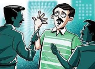 8ਵੀਂ ਦੀ ਬੋਰਡ ਪਰੀਖਿਆ ‘ਚ ਨਿੱਜੀ ਸਕੂਲ ਦਾ ਅਧਿਆਪਕ ਨਕਲ ਕਰਵਾਉਂਦੀਆਂ ਕਾਬੂ, ਮਾਮਲਾ ਦਰਜ