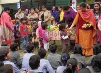 ਸਰਕਾਰੀ ਪ੍ਰਾਇਮਰੀ ਸਕੂਲ ਆਬਾਦਪੁਰਾ ਵਿੱਚ ਕੈਪਟਨ ਅਮਰਿੰਦਰ ਸਿੰਘ ਦਾ ਜਨਮਦਿਨ ਮਨਾਇਆ