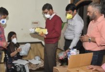 ਜਲੰਧਰ ‘ਚ ਮਾਸਕ-ਸੈਨੀਟਾਇਜ਼ਰ ਦੀ ਕਾਲਾ ਬਾਜ਼ਾਰੀ ਕਰਨ ਵਾਲਿਆਂ ‘ਤੇ ਛਾਪੇਮਾਰੀ, 7000 ਤੋਂ ਵੱਧ ਮਾਸਕ ਬਰਾਮਦ