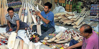 ਸਪੋਰਟਸ ਮਾਰਕਿਟ ਦੇ ਮਾਲਕਾਂ ਨੇ ਚਲਾਈ ਬਿੱਲ ਮਾਫ਼ ਕਰੋ ਜਾਂ ਹਾਫ਼ ਕਰੋ ਕਮਪੇਨ