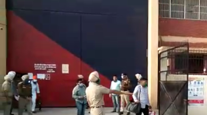 ਅੰਮ੍ਰਿਤਸਰ ਦੀ ਜੇਲ੍ਹ ‘ਚੋਂ 30 ਕੈਦੀ ਪੈਰੋਲ ‘ਤੇ ਰਿਹਾਅ,6000 ਹੋਰ ਕਰਨ ਦਾ ਲਿਆ ਫ਼ੈਸਲਾ