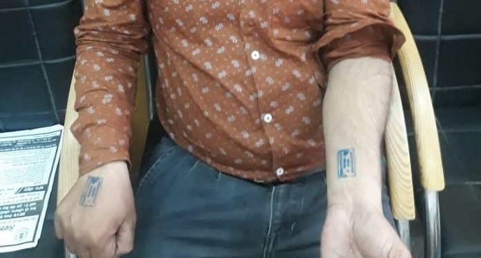 ਫਿਲੌਰ ‘ਚ ਪੱਤਰਕਾਰ ਨੇ ਆਈਸੋਲੇਸ਼ਨ ਵਾਰਡ ਵਿੱਚ ਜਾ ਕੇ ਕੋਰੋਨਾ ਦੇ ਸ਼ੱਕੀ ਮਰੀਜ਼ ਨਾਲ ਕੀਤੀ ਗੱਲਬਾਤ, ਪ੍ਰਸ਼ਾਸਨ ਨੇ ਫੜ ਕੇ ਘਰ ਛੱਡਿਆ