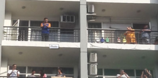 ਲੋਕਾਂ ਨੇ ਪ੍ਰਧਾਨ ਮੰਤਰੀ ਦੇ ਹੁਕਮਾਂ ਦੀ ਕੀਤੀ ਪਾਲਣਾ, ਵਜਾਈਆਂ ਤਾੜੀਆਂ