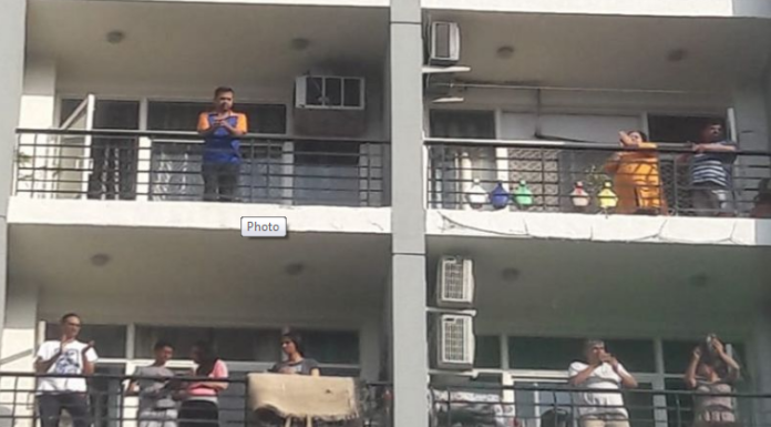 ਲੋਕਾਂ ਨੇ ਪ੍ਰਧਾਨ ਮੰਤਰੀ ਦੇ ਹੁਕਮਾਂ ਦੀ ਕੀਤੀ ਪਾਲਣਾ, ਵਜਾਈਆਂ ਤਾੜੀਆਂ