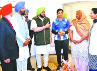 ਲੁਧਿਆਣਾ ਦੀ ਮੁੱਕੇਬਾਜ਼ ਸਿਮਰਨਜੀਤ ਨੂੰ ਕੈਪਟਨ ਸਰਕਾਰ ਵਲੋਂ ਸਰਕਾਰੀ ਨੌਕਰੀ ਤੇ 5 ਲੱਖ ਰੁਪਏ ਦੇਣ ਦਾ ਐਲਾਨ