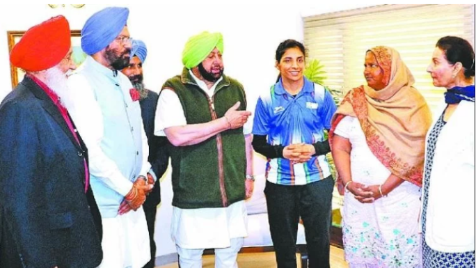 ਲੁਧਿਆਣਾ ਦੀ ਮੁੱਕੇਬਾਜ਼ ਸਿਮਰਨਜੀਤ ਨੂੰ ਕੈਪਟਨ ਸਰਕਾਰ ਵਲੋਂ ਸਰਕਾਰੀ ਨੌਕਰੀ ਤੇ 5 ਲੱਖ ਰੁਪਏ ਦੇਣ ਦਾ ਐਲਾਨ