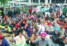 ਕੋਰੋਨਾ ਦਾ ਕਹਿਰ : ਬੀ.ਐੱਡ ਅਧਿਆਪਕਾਂ ਵੱਲੋਂ ਮੋਤੀ-ਮਹਿਲ ਦਾ ਘਿਰਾਓ ਕੀਤਾ ਡੀਲੇਅ