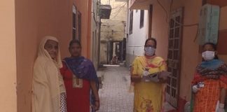 ਕੋਰੋਨਾ ਸੰਕਟ : ਆਸ਼ਾਂ ਵਰਕਰਾਂ ਵਿਭਾਗ ਦੇ ਮੋਢੇ ਨਾਲ ਮੋਢਾ ਜੋੜ ਕੇ ਕਰ ਰਹੀਆਂ ਹਨ ਤਨਦੇਹੀ ਨਾਲ ਡਿਊਟੀ