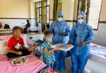 ਜਲੰਧਰ ਦੀਆਂ 2 ਕੋਰੋਨਾ ਪੀੜਤ ਬੱਚੀਆਂ ਨੂੰ ਖਿਡੌਣੇ ਦੇ ਕੇ ਪ੍ਰਸਾਸ਼ਨ ਨੇ ਦਿੱਤੀ ਵੱਡੀ ਖੁਸ਼ੀ