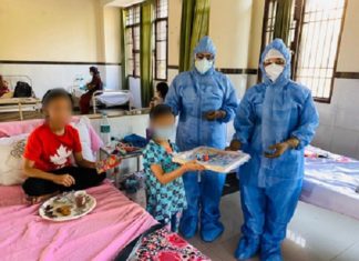 ਜਲੰਧਰ ਦੀਆਂ 2 ਕੋਰੋਨਾ ਪੀੜਤ ਬੱਚੀਆਂ ਨੂੰ ਖਿਡੌਣੇ ਦੇ ਕੇ ਪ੍ਰਸਾਸ਼ਨ ਨੇ ਦਿੱਤੀ ਵੱਡੀ ਖੁਸ਼ੀ