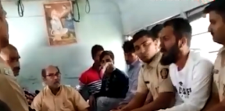 ਕੋਰੋਨਾ ਵਾਇਰਸ : ਪੁਲਿਸ ‘ਤੇ ਥੁੱਕਣ ਵਾਲੀ ਵਾਇਰਲ ਵੀਡੀਓ ਮੁੰਬਈ ਦੀ ਹੈ, ਇਸ ਦਾ ਨਿਜ਼ਾਮੂਦੀਨ ਮਰਕਜ਼ ਨਾਲ ਕੋਈ ਸਬੰਧ ਨਹੀਂ