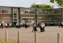 ਅਮਰੀਕਾ ਨੇ 1 ਸਾਲ ਲਈ ਸਕੂਲ ਕਾਲਜ ਕੀਤੇ ਬੰਦ