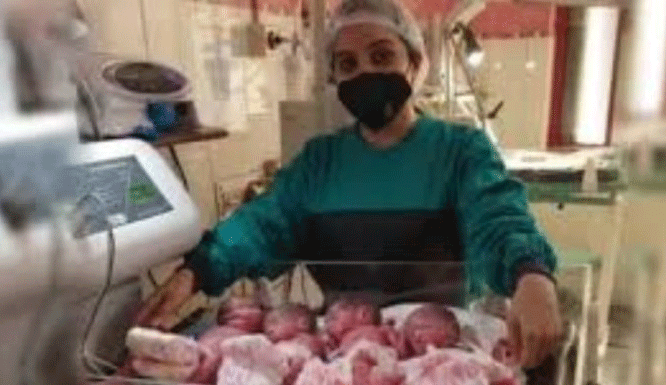 ਔਰਤ ਨੇ ਦਿੱਤਾ ਚਾਰ ਬੱਚਿਆਂ ਨੂੰ ਜਨਮ, ਪਰਿਵਾਰ ਹੋਇਆ ਖੁਸ਼ੀ ‘ਚ ਪੱਬਾਭਾਰ