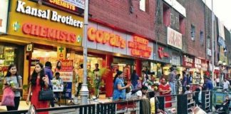 ਪੌਣੇ ਦੋ ਮਹੀਨਿਆਂ ਤੋਂ ਬਾਅਦ ਜ਼ਿੰਦਗੀ ਨੇ ਫੜੀ ਤੋਰ, ਦੁਕਾਨਦਾਰਾਂ ਚੁੱਕੇ ਸ਼ਟਰ