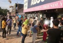 ਵੁਮਨ ਫ੍ਰੈਂਡਲੀ ਠੇਕੇ ‘ਤੇ ਸ਼ਰਾਬ ਲੈਣ ਲਈ ਔਰਤਾਂ ਦੀਆਂ ਲੱਗੀਆਂ ਲਾਈਨਾਂ