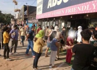 ਵੁਮਨ ਫ੍ਰੈਂਡਲੀ ਠੇਕੇ ‘ਤੇ ਸ਼ਰਾਬ ਲੈਣ ਲਈ ਔਰਤਾਂ ਦੀਆਂ ਲੱਗੀਆਂ ਲਾਈਨਾਂ