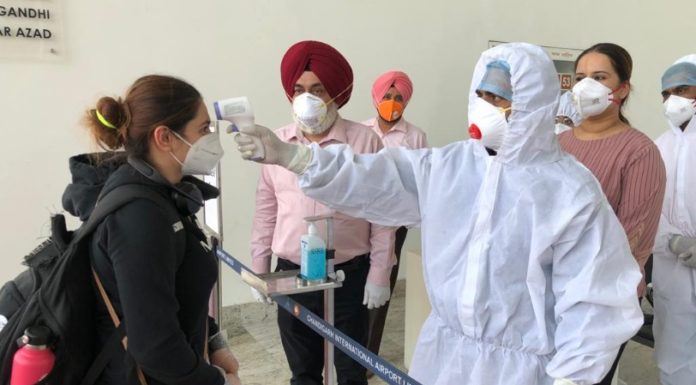 ਵਿਦੇਸ਼ ਤੋਂ ਮੋਹਾਲੀ ਅੰਤਰਰਾਸ਼ਟਰੀ ਹਵਾਈ ਅੱਡੇ ਪਹੁੰਚੀ ਪਹਿਲੀ ਉਡਾਣ, 61 ਯਾਤਰੀ ਪੰਜਾਬ ਦੇ – ਪੜ੍ਹੋ ਕਿਨ੍ਹਾਂ ਜ਼ਿਲਿਆਂ ਦੇ ਹਨ ਯਾਤਰੀ