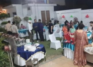 ਲੌਕਡਾਊਨ ‘ਚ ਘਰ ਦੀ ਛੱਤ ‘ਤੇ ਚਲ ਰਹੀ ਸੀ ਪਾਰਟੀ, ਪਹੁੰਚ ਗਈ ਪੁਲਿਸ