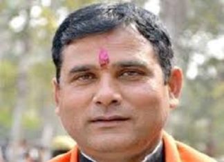 ਭਾਜਪਾ ਵਿਧਾਇਕ ਨੰਦ ਕਿਸ਼ੋਰ ਨੇ ਵਿਰਾਟ ਕੋਹਲੀ ਨੂੰ ਅਨੁਸ਼ਕਾ ਸ਼ਰਮਾ ਕੋਲੋਂ ਤਲਾਕ ਲੈਣ ਦੀ ਦਿੱਤੀ ਸਲਾਹ