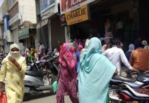 ਕਰਫ਼ਿਊ ‘ਚ ਢਿੱਲ ਮਿਲਦਿਆਂ ਹੀ ਲੋਕਾਂ ਨੇ ਕੀਤੀ ਪ੍ਰਸ਼ਾਸਨ ਦੀਆਂ ਹਦਾਇਤਾਂ ਦੀ ਉਲੰਘਣਾ