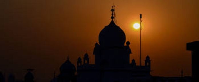 ਧਰਮ ਅਤੇ ਇਤਿਹਾਸ ਦੇ ਸਨਮੁੱਖ ਮਨੋਰੰਜਨ