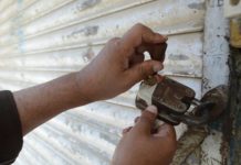 ਬਟਾਲਾ ‘ਚ ਕਰਫ਼ਿਊ ਦੀ ਉਲੰਘਣਾ, ਪ੍ਰਸ਼ਾਸਨ ਨੇ 43 ਦੁਕਾਨਾਂ ਕੀਤੀਆਂ ਸੀਲ