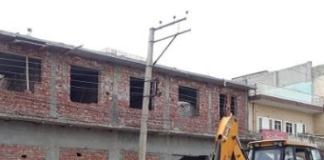 ਜਲੰਧਰ ਨਗਰ ਨਿਗਮ ਵਲੋਂ ਪ੍ਰਤਾਪ ਬਾਗ ਅਤੇ ਚਰਨਜੀਤ ਪੂਰਾ ‘ਚ ਗੈਰਕਾਨੂੰਨੀ ਉਸਾਰੀਆਂ ‘ਤੇ ਚਲਾਈ ਗਈ ਡਿੱਚ