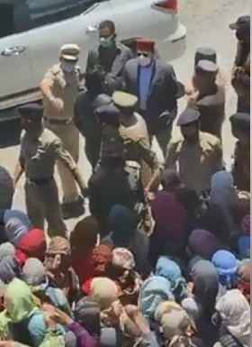 ਹਿਮਾਚਲ ਦੀ ਸਪੀਤੀ ਵਾਦੀ ਨੂੰ ਕੋਰੋਨਾ ਤੋਂ ਬਚਾਉਣ ਦਾ ਜਜ਼ਬਾ, ਲੋਕਾਂ ਨੇ ਐਮਐਲਏ ਨੂੰ ਵੀ ਪਿੰਡ ‘ਚ ਵੜ੍ਹਨ ਨਹੀਂ ਦਿੱਤਾ