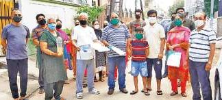 ਜਲੰਧਰ ਦੇ ਕੈਲਾਸ਼ ਨਗਰ ‘ਚ ਲੋਕ ਗੰਦਾ ਪਾਣੀ ਪੀਣ ਲਈ ਮਜ਼ਬੂਰ, ਕੌਂਸਲਰ ਮਾਰ ਰਹੇ ਕੰਨਾਂ ਪਿੱਛੇ ਗੱਲ