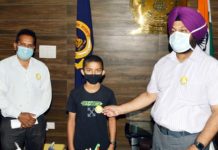 11 ਸਾਲ ਦੇ ਸੂਰਜ ਕੁਮਾਰ ਨੇ 36 ਕਿਲੋਮੀਟਰ ਸਫ਼ਰ ਕਰਕੇ ਕਰੀਬ 250 ਲੋਕਾਂ ਨੂੰ ਵੰਡੇ ਮਾਸਕ