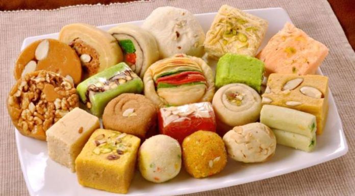 ਹਰ ਮਿਠਾਈ ਦੇ ਡੱਬੇ ਅਤੇ ਰੱਖੜੀ ਨਾਲ ਦੁਕਾਨਦਾਰ ਨੂੰ ਦੇਣੇ ਪੈਣਗੇ 2 ਮਾਸਕ ਮੁਫਤ