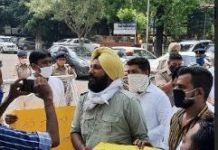 ਪ੍ਰੀਖਿਆਵਾਂ ਲੈਣ ਦੇ ਫ਼ੈਸਲੇ ਵਿਰੁੱਧ ‘ਆਪ’ ਦੇ ਵਿਦਿਆਰਥੀ ਵਿੰਗ ਵੱਲੋਂ ਚੰਡੀਗੜ੍ਹ ‘ਚ ਰੋਸ ਪ੍ਰਦਰਸ਼ਨ
