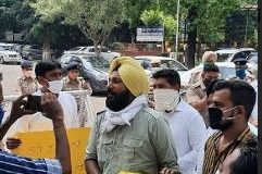 ਪ੍ਰੀਖਿਆਵਾਂ ਲੈਣ ਦੇ ਫ਼ੈਸਲੇ ਵਿਰੁੱਧ ‘ਆਪ’ ਦੇ ਵਿਦਿਆਰਥੀ ਵਿੰਗ ਵੱਲੋਂ ਚੰਡੀਗੜ੍ਹ ‘ਚ ਰੋਸ ਪ੍ਰਦਰਸ਼ਨ