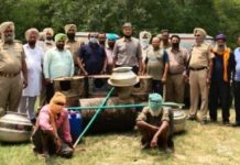 ਆਬਕਾਰੀ ਵਿਭਾਗ ਦੀ ਬਿਆਸ ਦੇ ਮੰਡ ਇਲਾਕੇ ‘ਚ ਵੱਡੀ ਕਾਰਵਾਈ- ਪੁਲਿਸ ਨੇ 40 ਹਜ਼ਾਰ ਕਿਲੋ ਲਾਹਨ, 15 ਚਾਲੂ ਭੱਠੀਆਂ ਸਮੇਤ 800 ਬੋਤਲਾਂ ਨਜਾਇਜ਼ ਸ਼ਰਾਬ ਫੜੀ