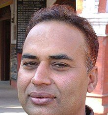 ਛੇੜੋ ਛੇੜੋ ਦਿਲ ਦੀਆਂ ਗੱਲਾਂ, ਕਰੋ ਕਿਤੇ ਕੋਈ ਹੱਲਾ-ਗੁੱਲਾ