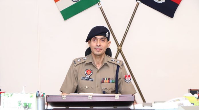 ਨਸ਼ਿਆਂ ਅਤੇ ਸ਼ਰਾਬ ਦੀ ਸਮੱਗਲਿੰਗ ਨੂੰ ਖ਼ਤਮ ਕਰਨਾ ਹੋਵੇਗੀ ਮੁੱਖ ਤਰਜੀਹ- SSP ਸਤਿੰਦਰ ਸਿੰਘ