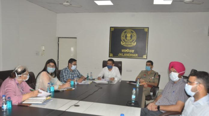 ਡੀਸੀ ਵਲੋਂ ਜਲੰਧਰ ‘ਚ ਕੋਵਿਡ-19 ਦੇ ਲੱਛਣ ਅਤੇ ਦੂਸਰੀਆਂ ਸਹਿ ਬਿਮਾਰੀਆਂ ਵਾਲੇ ਸਾਰੇ ਵਿਅਕਤੀਆਂ ਦੇ ਸੈਂਪਲ ਲੈਣ ਦੇ ਆਦੇਸ਼