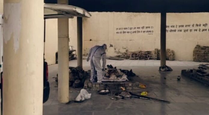 ਸੰਸਕਾਰ ਲਈ ਭੇਜ ਦਿੱਤੀ ਲਾਸ਼, ਬਾਅਦ ‘ਚ ਕੋਰੋਨਾ ਪਾਜ਼ੀਟਿਵ ਕਹਿ ਕੇ ਸ਼ਮਸ਼ਾਨਘਾਟ ‘ਚੋਂ ਲੈ ਗਏ ਚੁੱਕ ਕੇ