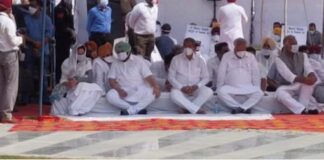 ਕੈਪਟਨ ਨੇ ਧਰਨੇ ‘ਚ ਕਿਹਾ – ਖੇਤੀਬਾੜੀ ਕਾਨੂੰਨ ਬਣਨ ਨਾਲ ਪੰਜਾਬ ਦਾ ਮਾਹੌਲ ਵਿਗੜ ਸਕਦਾ