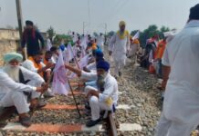 ਕਿਸਾਨਾਂ ਨੇ ਚੱਕਾ ਜਾਮ ਕਰਕੇ ਕੀਤੀਆਂ ਰੇਲਾਂ ਜਾਮ, ਭਲਕੇ ਪੰਜਾਬ ਬੰਦ ਦਾ ਐਲਾਨ