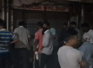 ਗਾਂਧੀ ਜੈਅੰਤੀ ਮੌਕੇ ਵਿਕੀ ਜਲੰਧਰ ਦੇ ਇਸ ਏਰਿਆ ਦੇ ਠੇਕੇ ‘ਤੇ ਧੜਾਧੜ ਸ਼ਰਾਬ