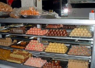 ਤਿਉਹਾਰ ਦੇ ਦਿਨਾਂ ‘ਚ Expiry Date ਮਠਿਆਈ ਵੇਚਣ ‘ਤੇ 2 ਲੱਖ ਰੁਪਏ ਦਾ ਹੋ ਸਕਦਾ ਹੈ ਜੁਰਮਾਨਾ